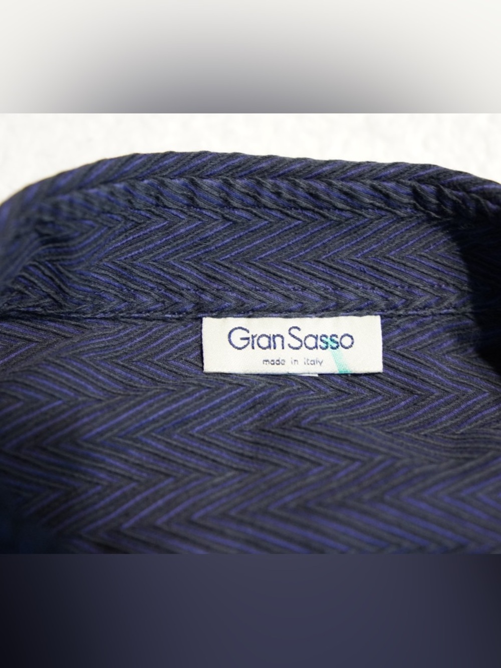 Gran Sasso Made in Italy Men's Long-Sleeve Navy Herringbone Button-Up Shirt - Picture 4 of 9